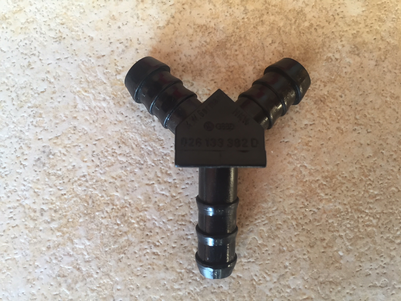 Y piece connector 026133382 D