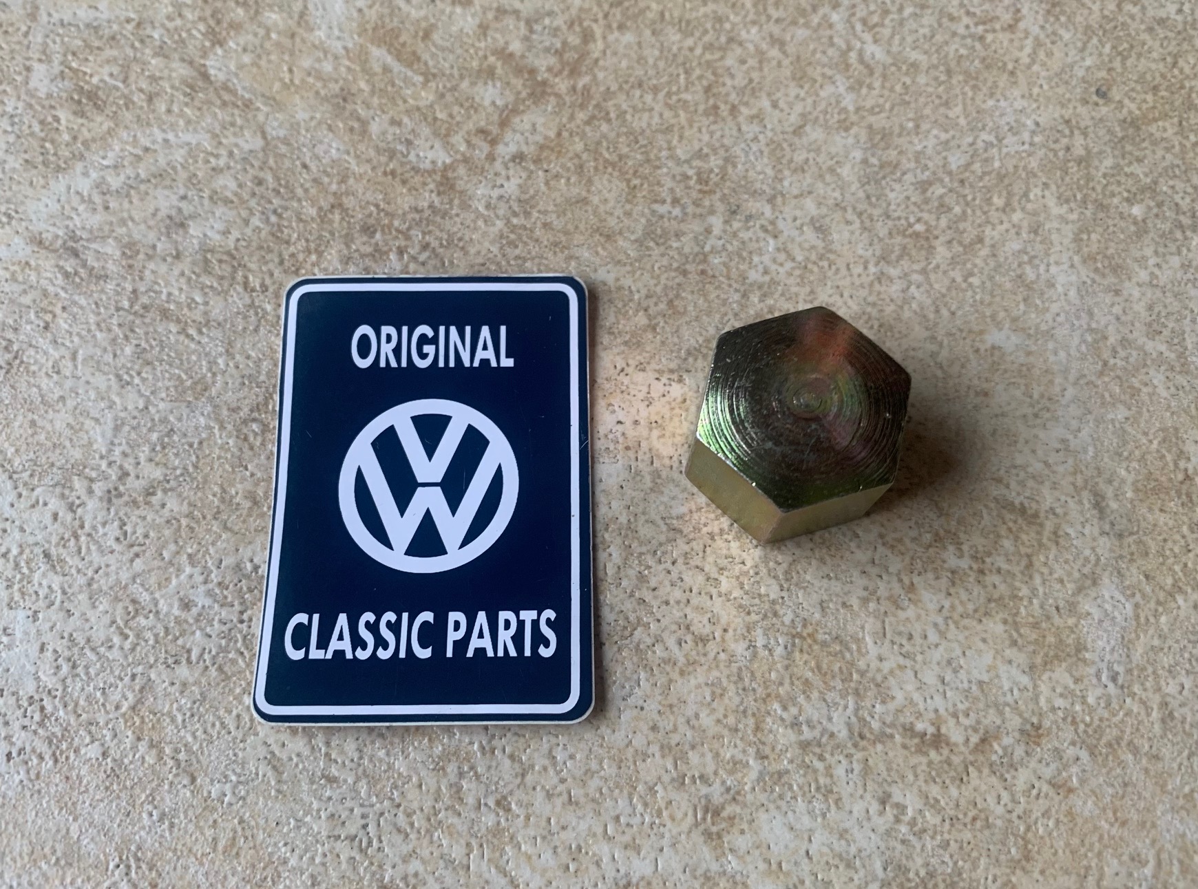 Cap nut for fuel pump Golf 1 - N0110691