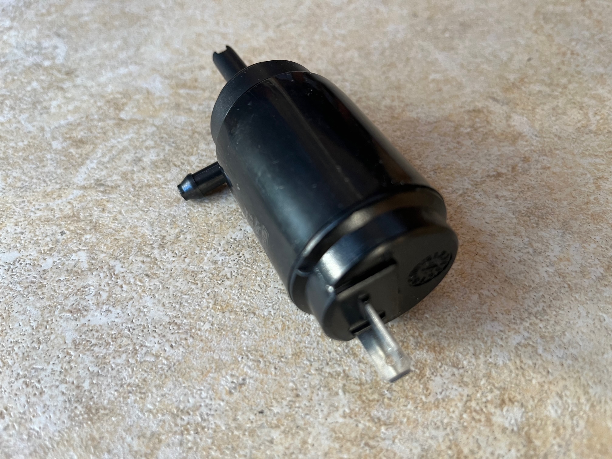 Spray water pump Golf 1 & Grommet - 431955651 & 443955465 - Image 6