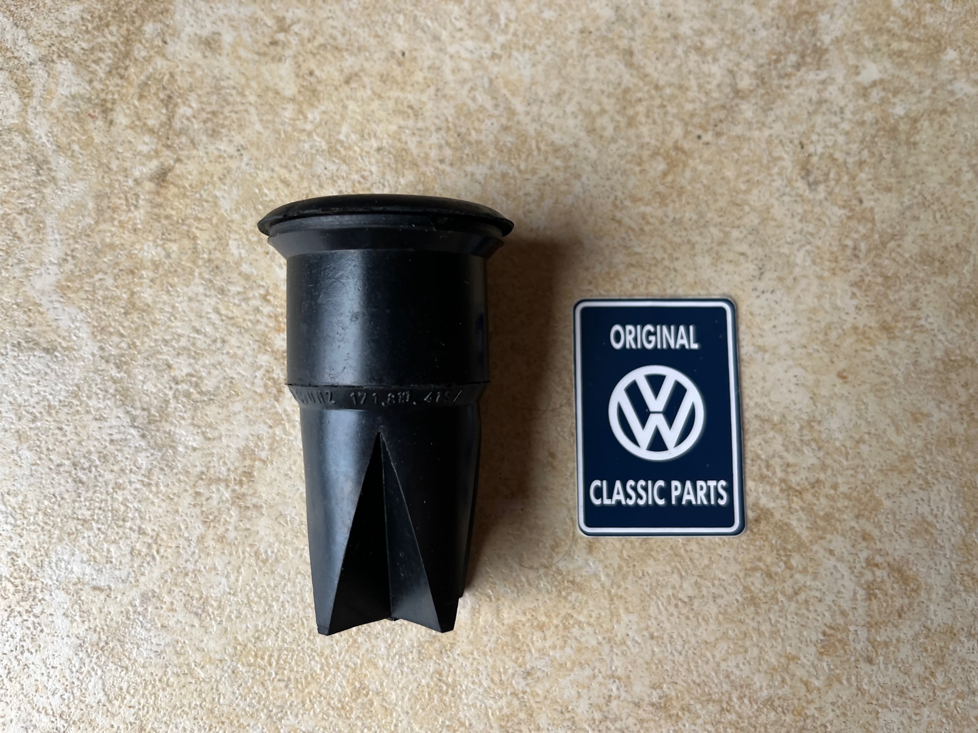 Water drain grommet / valve - 171819419a